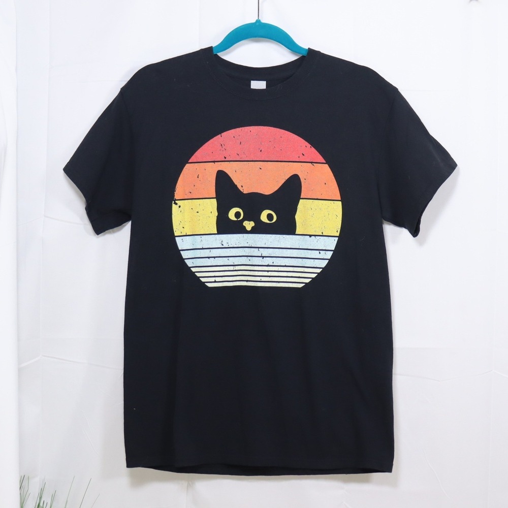 Gildan Peeking Black Cat Sunset T-Shirt Medium Black Unisex Retro Graphic Tee
